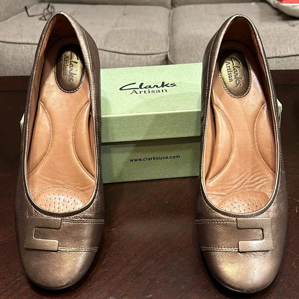 Clarks Artisan slip on shoes, Metallic Brown, size 10